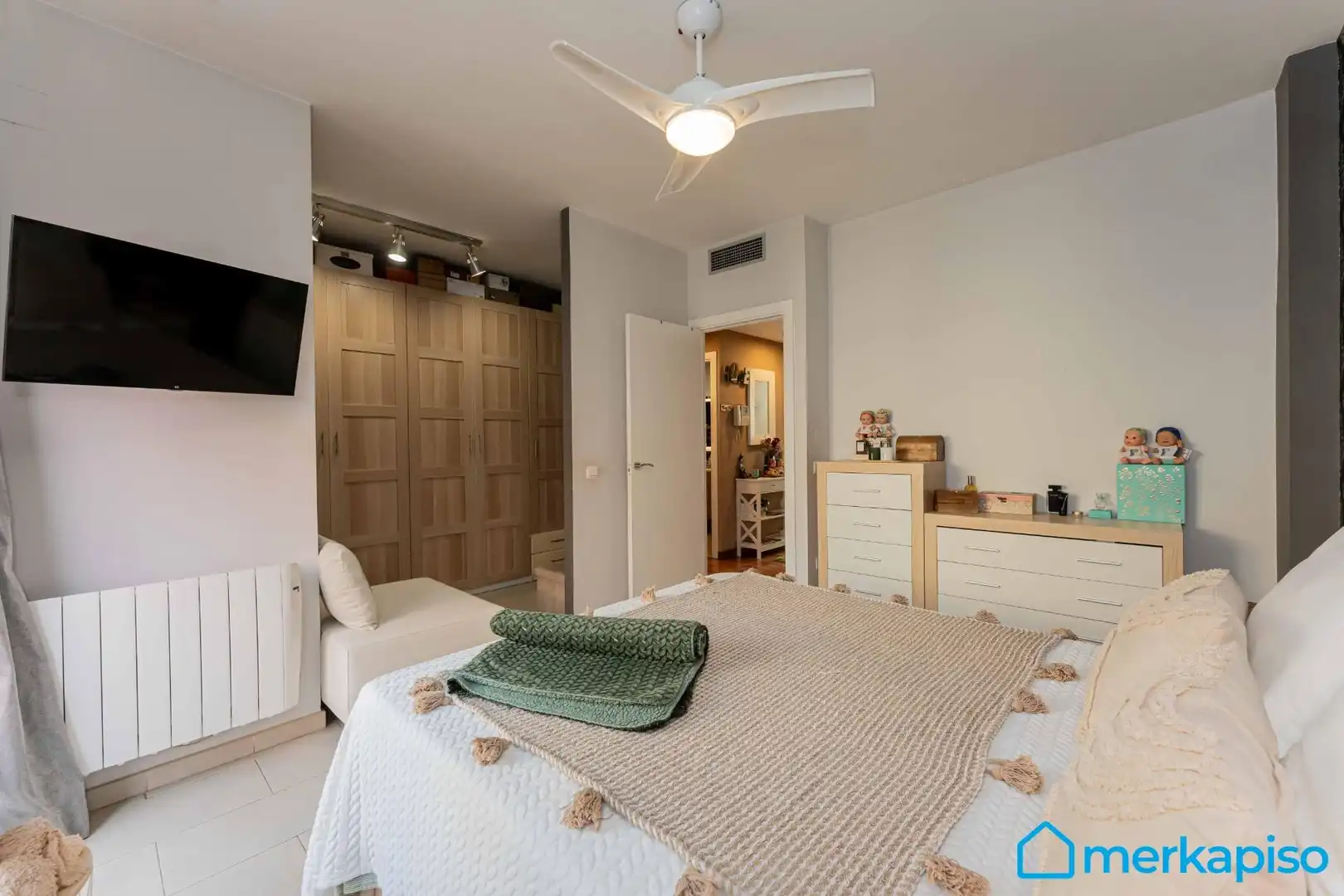 Habitación de Dúplex en venta en Sant Climent de Llobregat con Aire acondicionado, Terraza y Balcón