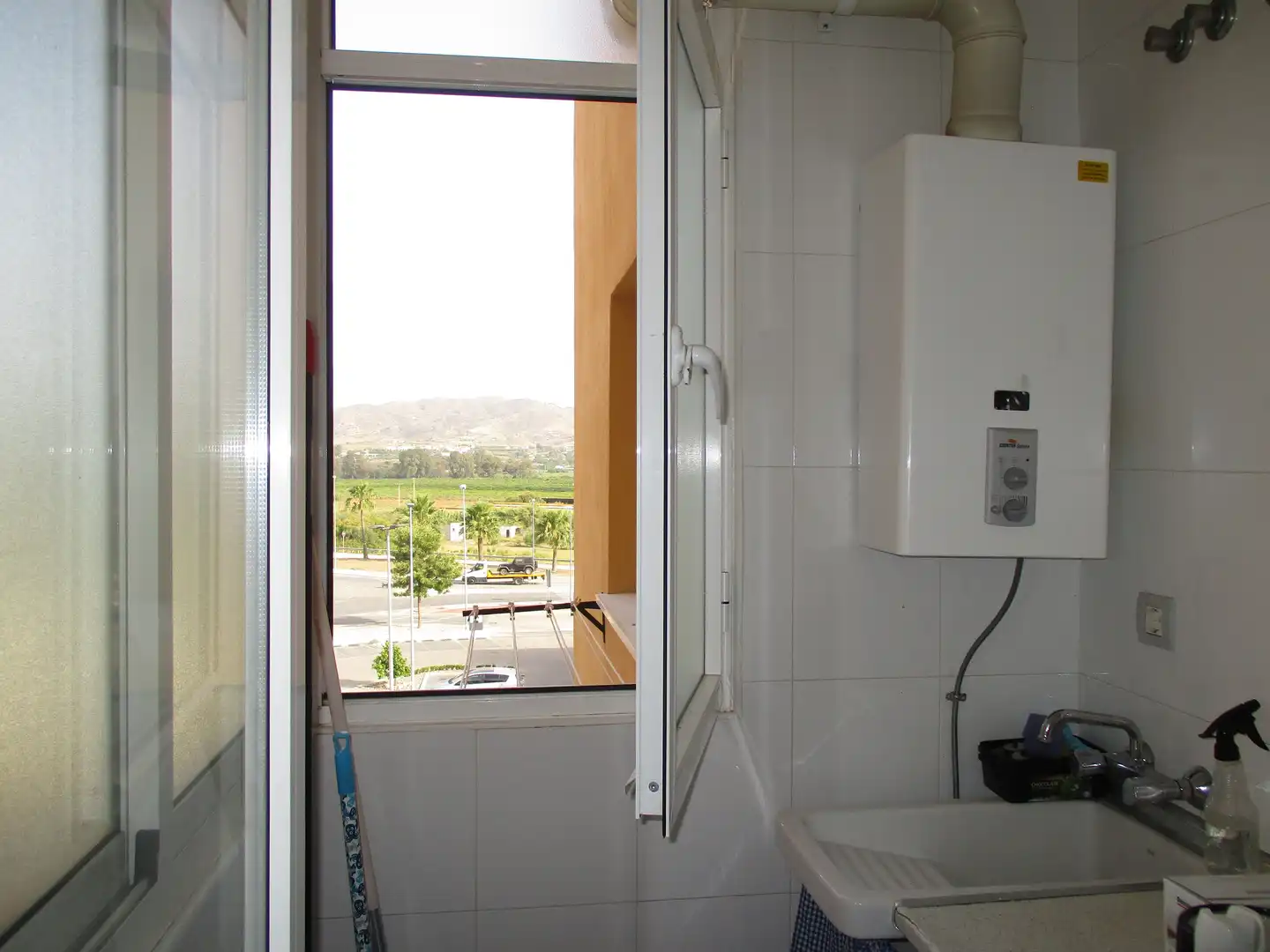Badezimmer von Wohnung zur Miete in Cártama mit Klimaanlage, Terrasse und Möbliert