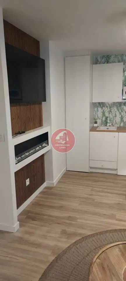 Wohnung zur Miete in Rúa De Monteleón, Campo da Torre - Mollabao