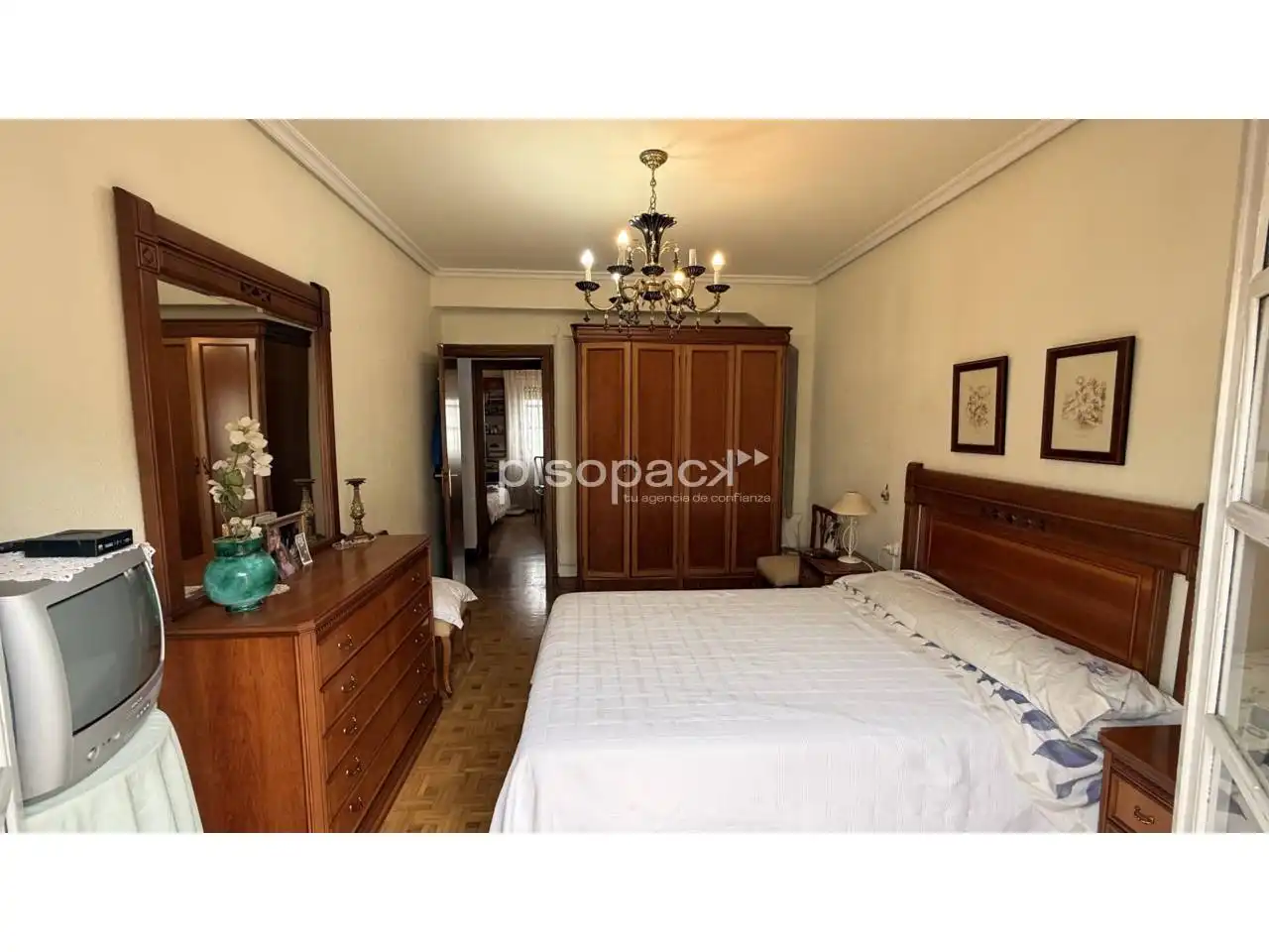 Schlafzimmer von Wohnung zum Verkauf in  Pamplona / Iruña mit Heizung, Terrasse und Balkon