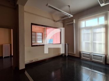 Büro zur Miete in Roger de Lluria