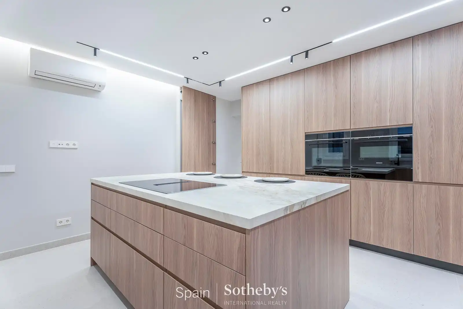 Cuina de Apartament en venda en Madrid amb Aire condicionat i Calefacció