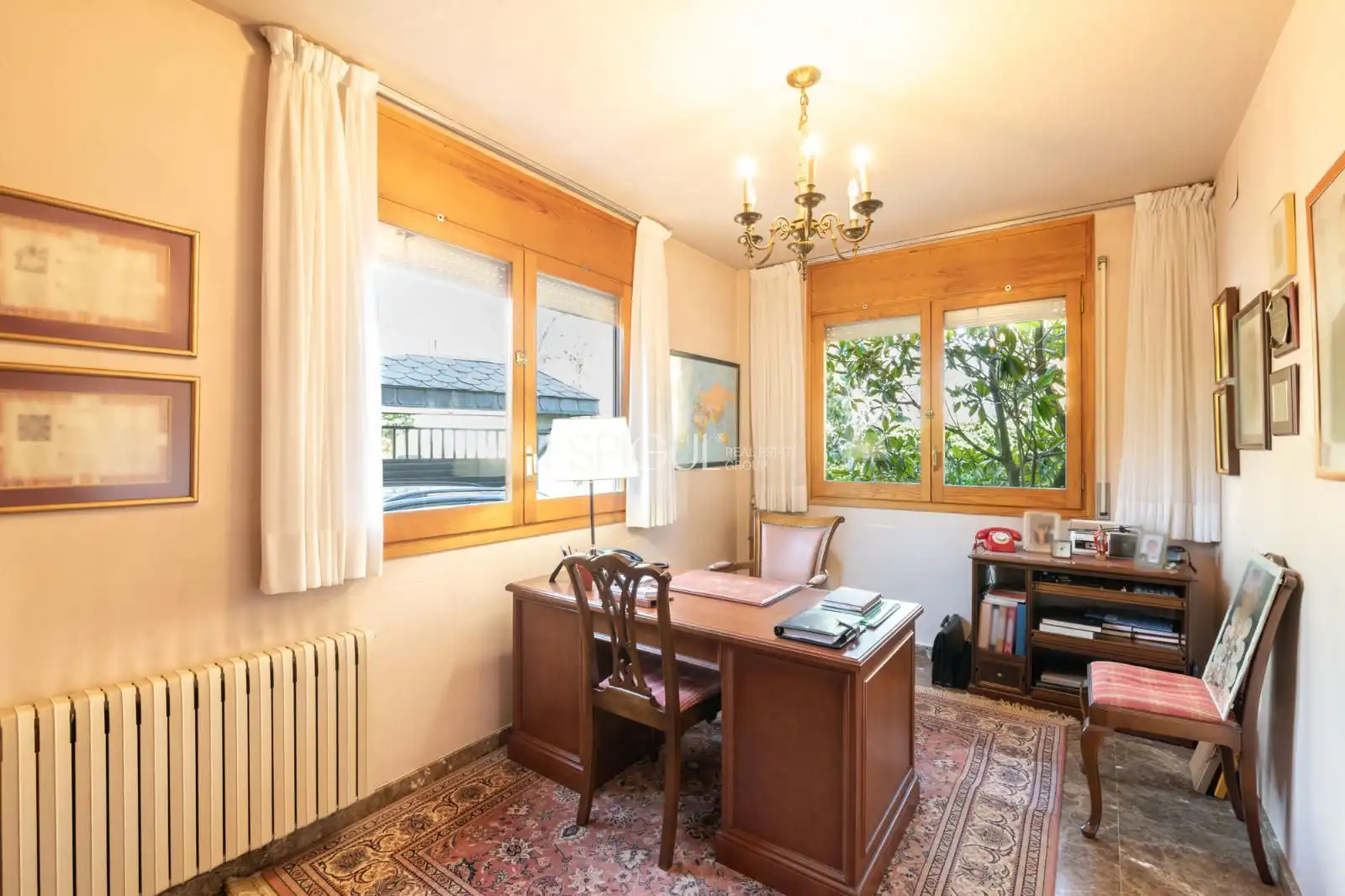 Bedroom of Houses for sale in Sant Cugat del Vallès  with Air Conditioner, Heating and Parquet flooring