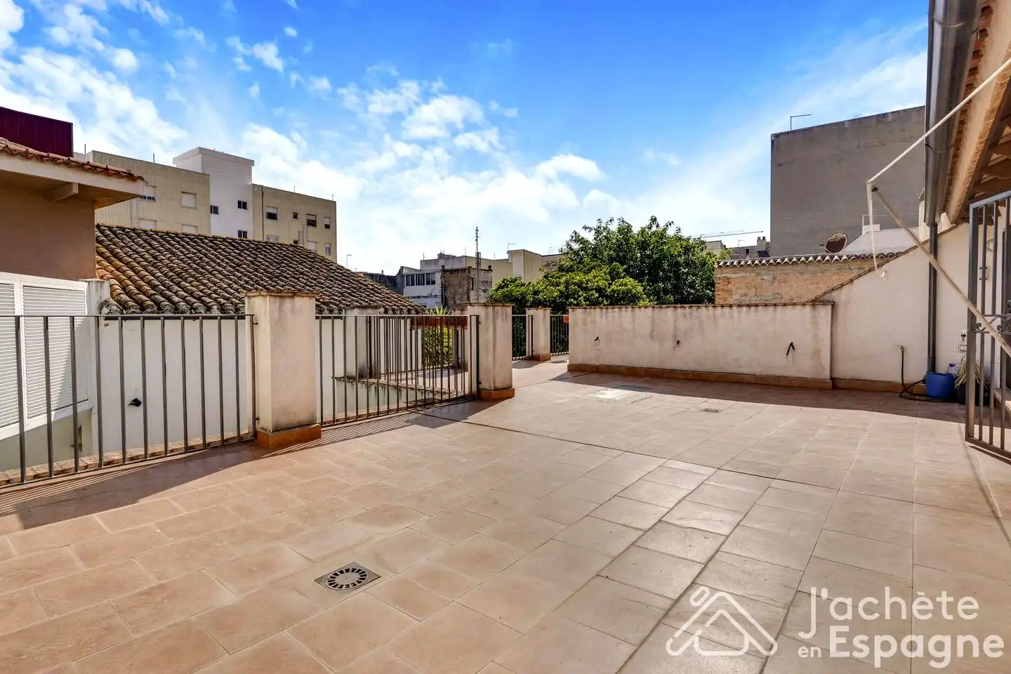 Terrassa de Casa o xalet en venda en Alcàsser amb Jardí privat, Moblat i Balcó