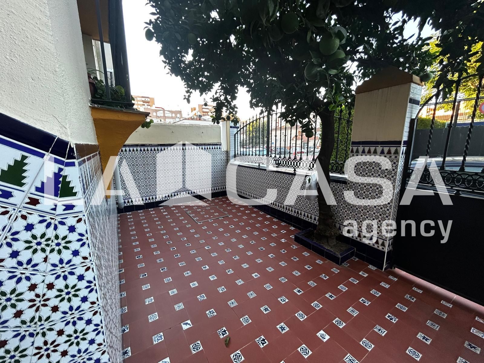 Terraza de Casa adosada en venta en Montequinto con Aire acondicionado y Piscina
