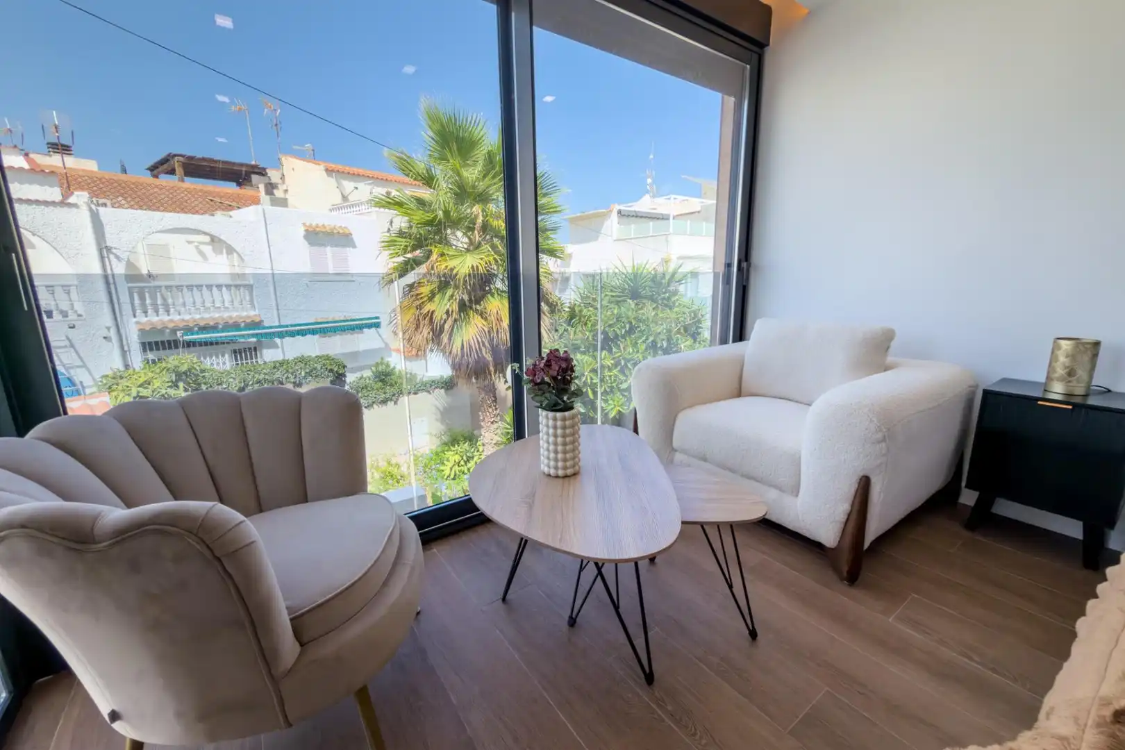 Sala d'estar de Casa adosada en venda en Torrevieja amb Aire condicionat, Calefacció i Terrassa