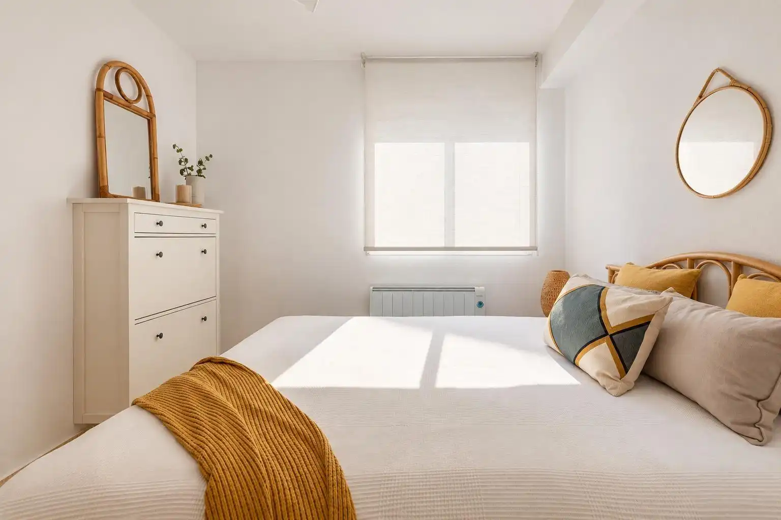 Bedroom of Flat for sale in Pobles del Sud