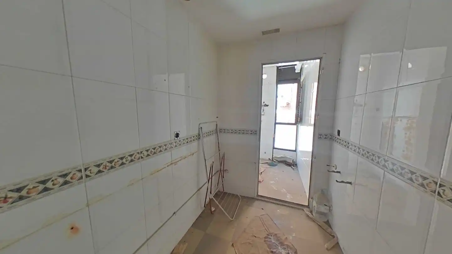 Bathroom of Flat for sale in Puertollano  with Swimming Pool