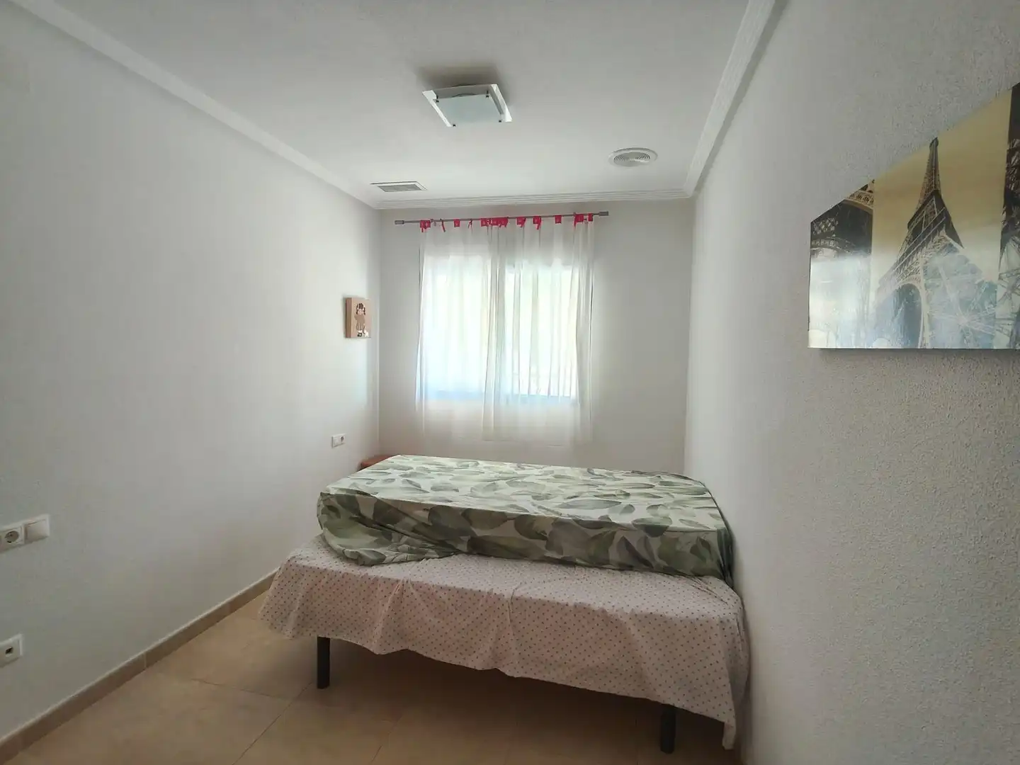 Habitación de Apartamento en venta en Santa Pola con Terraza, Trastero y Amueblado