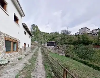 Außenansicht von Einfamilien-Reihenhaus zum Verkauf in Laviana mit Möbliert