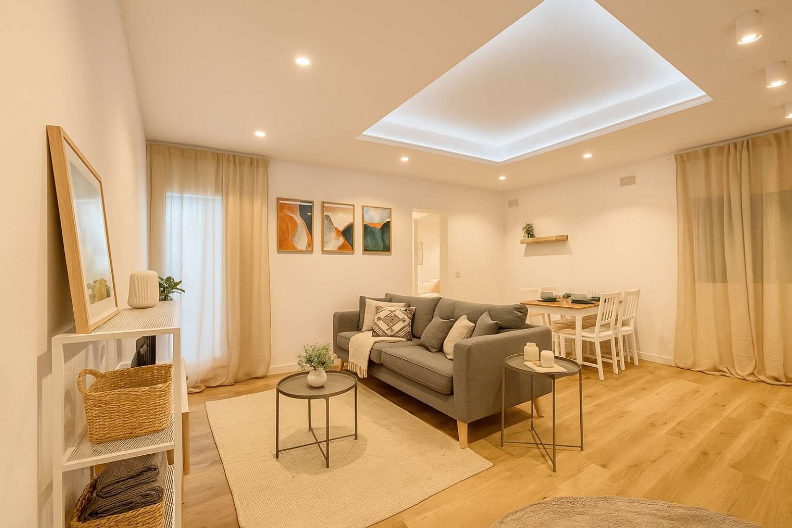 Living room of Apartment to share in Ripollet  with Air Conditioner and Terrace