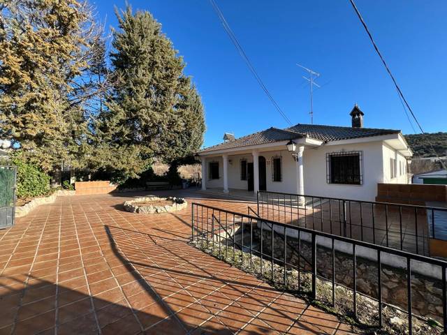 Casa-chalet en Alquiler en Alcala en Valdilecha