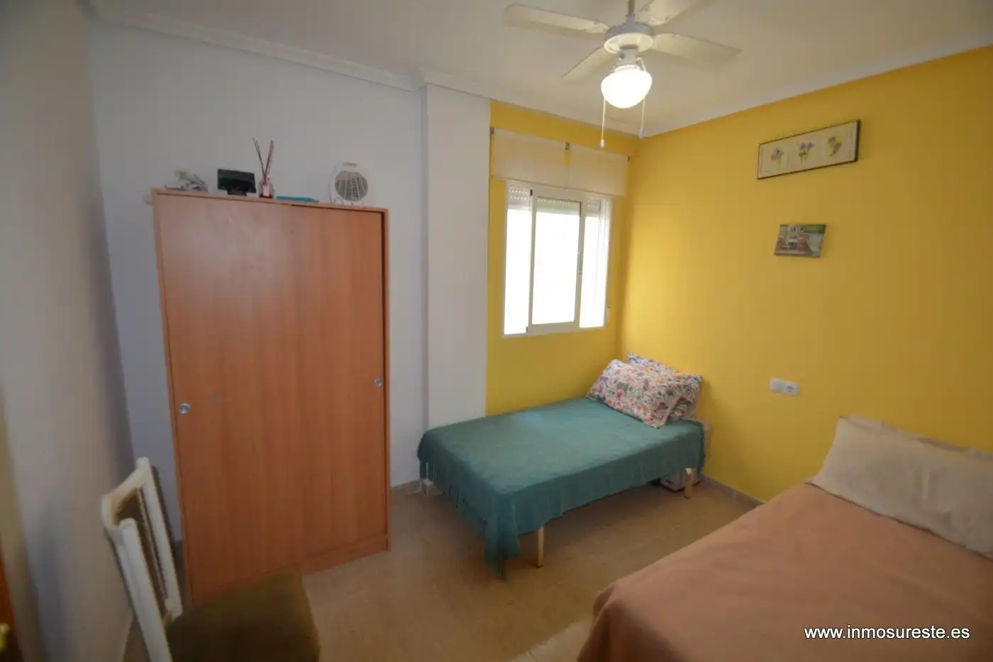 Habitación de Piso en venta en Almoradí con Amueblado, Balcón y Piscina comunitaria