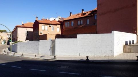 Foto 2 de Residencial en venta en Constitucion (de la), Los Santos de la Humosa, Madrid