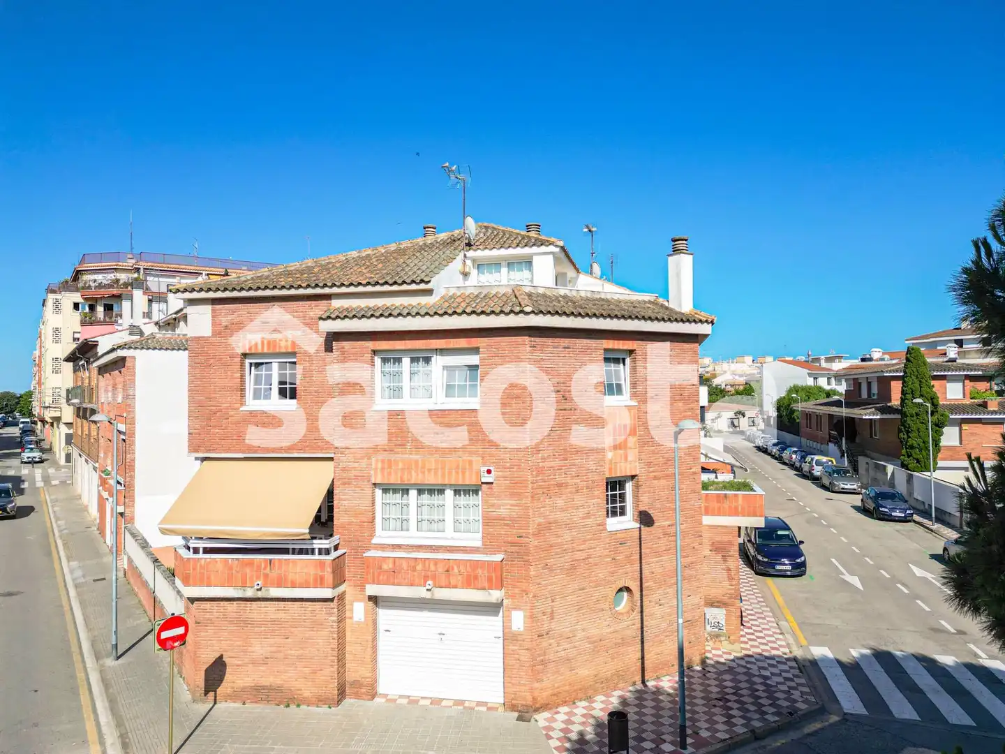Vista exterior de Casa adosada en venta en Pineda de Mar con Aire acondicionado, Calefacción y Jardín privado