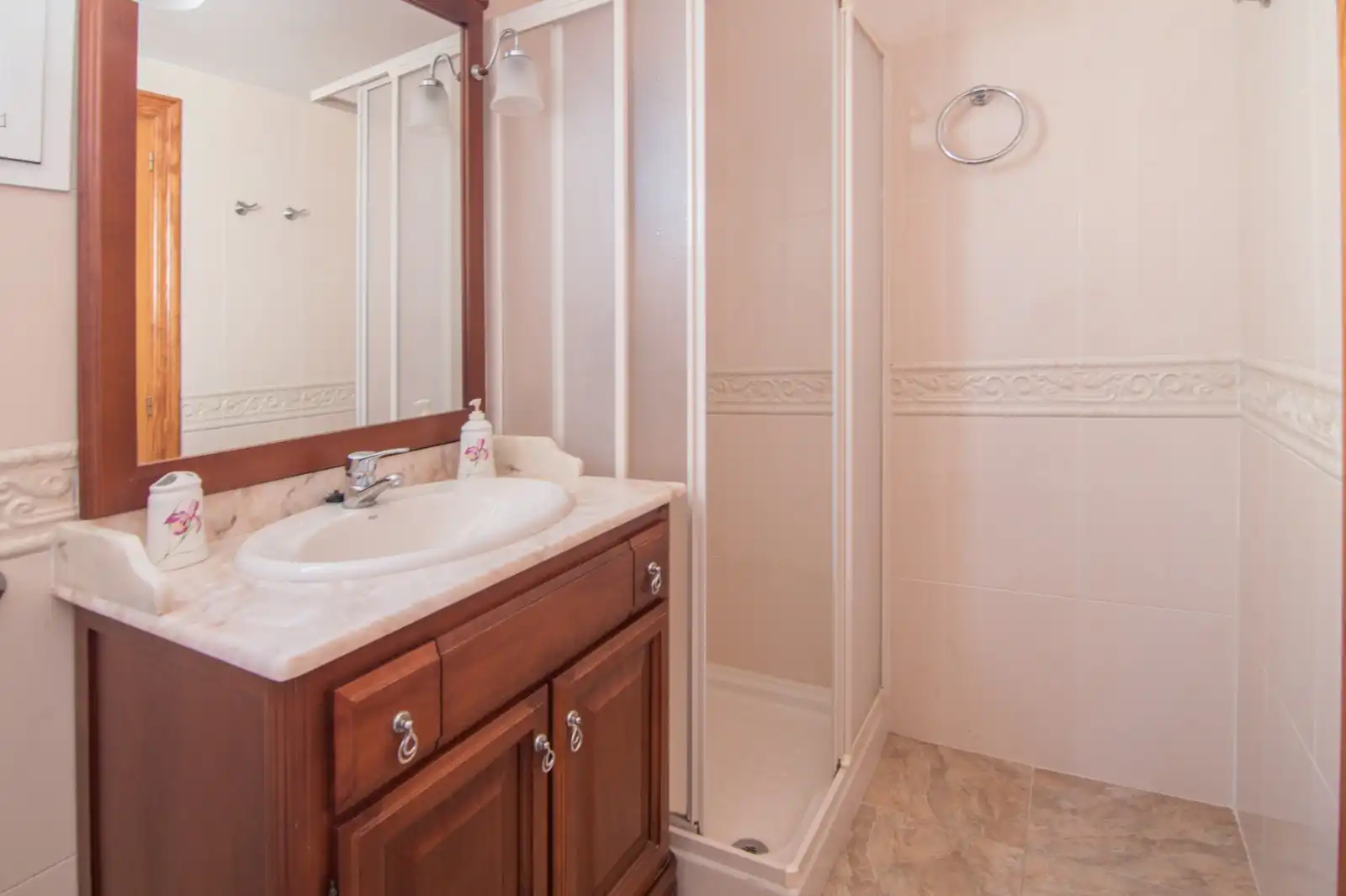 Bany de Apartament de lloguer en Gandia amb Aire condicionat, Terrassa i Moblat