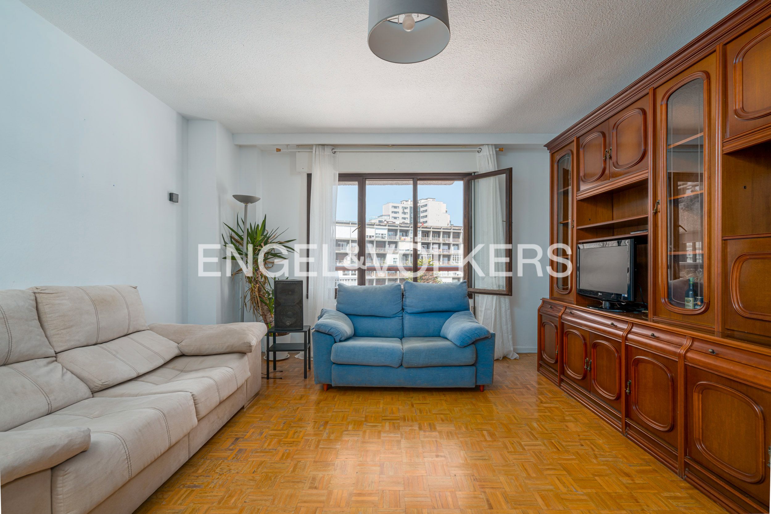 Sala de estar de Apartamento en venta en Gijón  con Calefacción