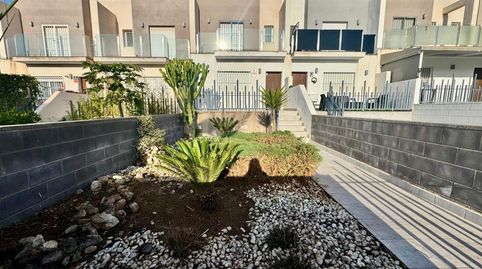 Foto 2 de Casa adosada en venta en Calle Ginés Saura Sánchez, Parque Acuático - Sector 25, Torrevieja