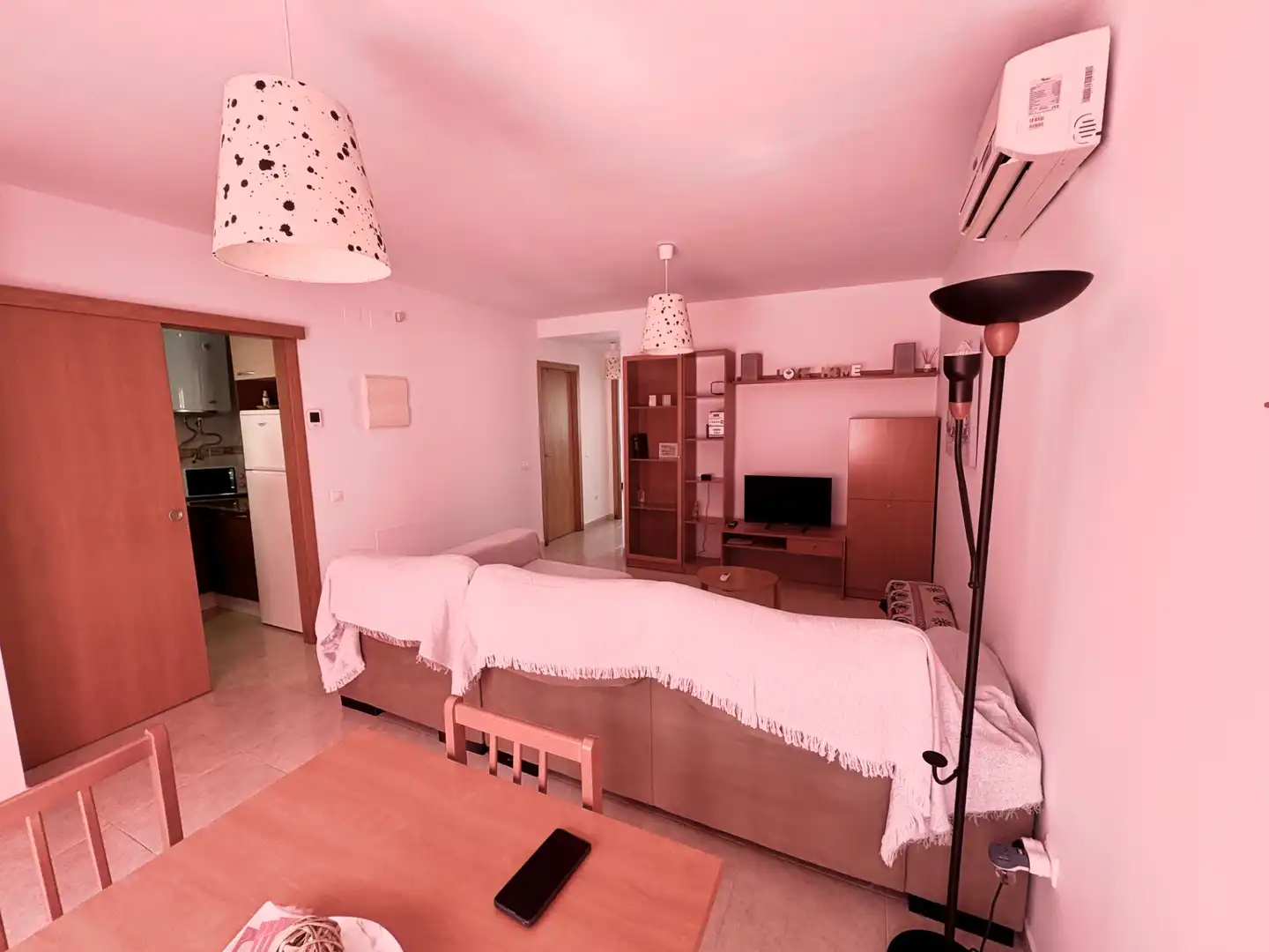 Sala d'estar de Casa adosada de lloguer en Sant Jaume d'Enveja amb Aire condicionat, Terrassa i Moblat