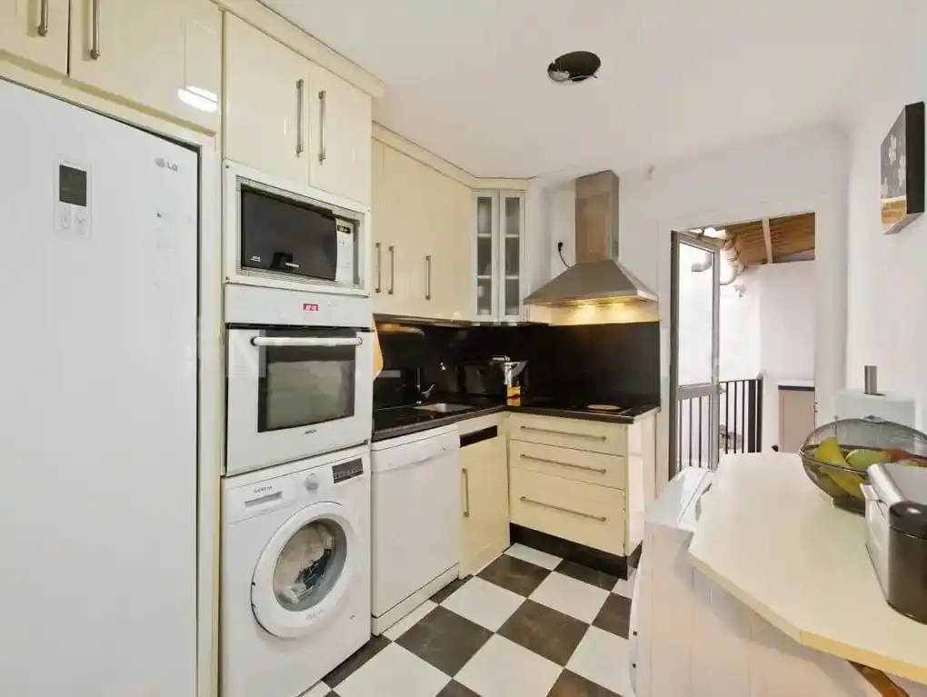 Apartamento con terraza en venta en Estepona Pueblo, imagen 11