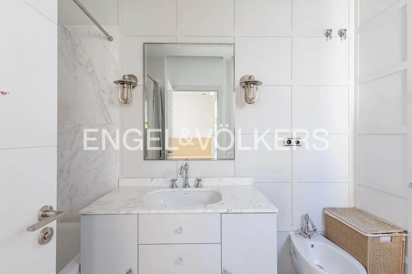 Badezimmer von Dachboden zur Miete in Madrid mit Klimaanlage, Heizung und Terrasse