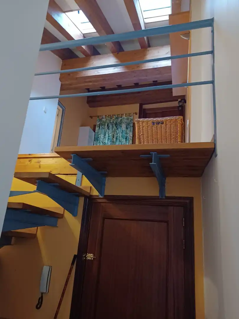 Terrassa de Pis de lloguer en  Pamplona / Iruña amb Calefacció, Parquet i Moblat