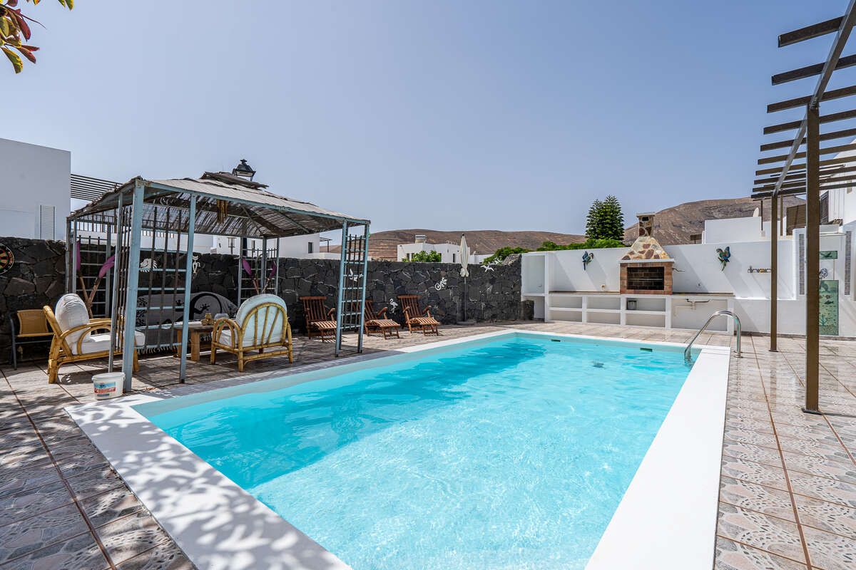 Exterior view of House or chalet for sale in Yaiza  with Private garden, Terrace and Storage room