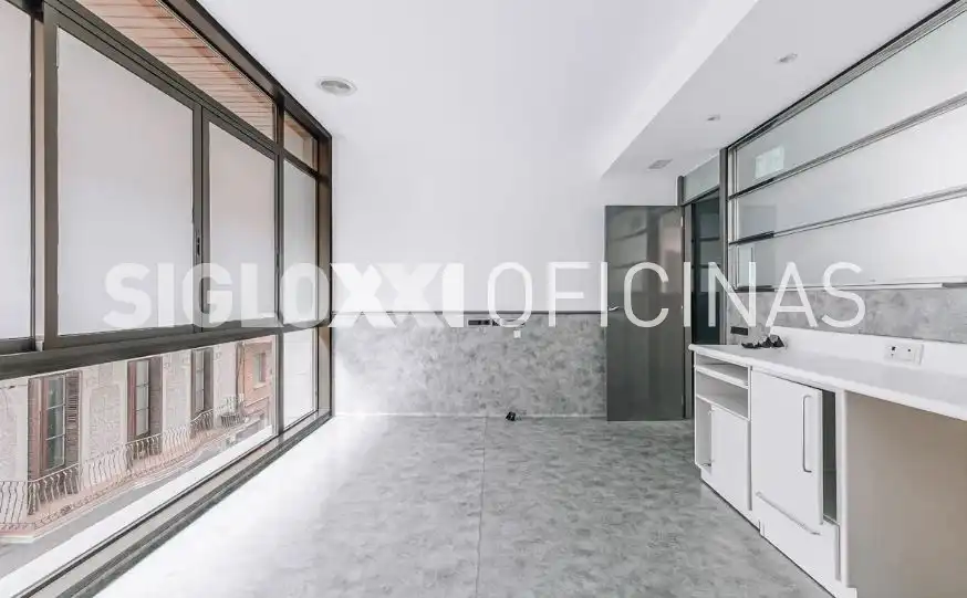 Kitchen of Office for sale in Barcelona