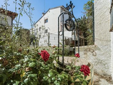 Casa amb balcó en venda a Can Girona - Terramar - Vinyet
