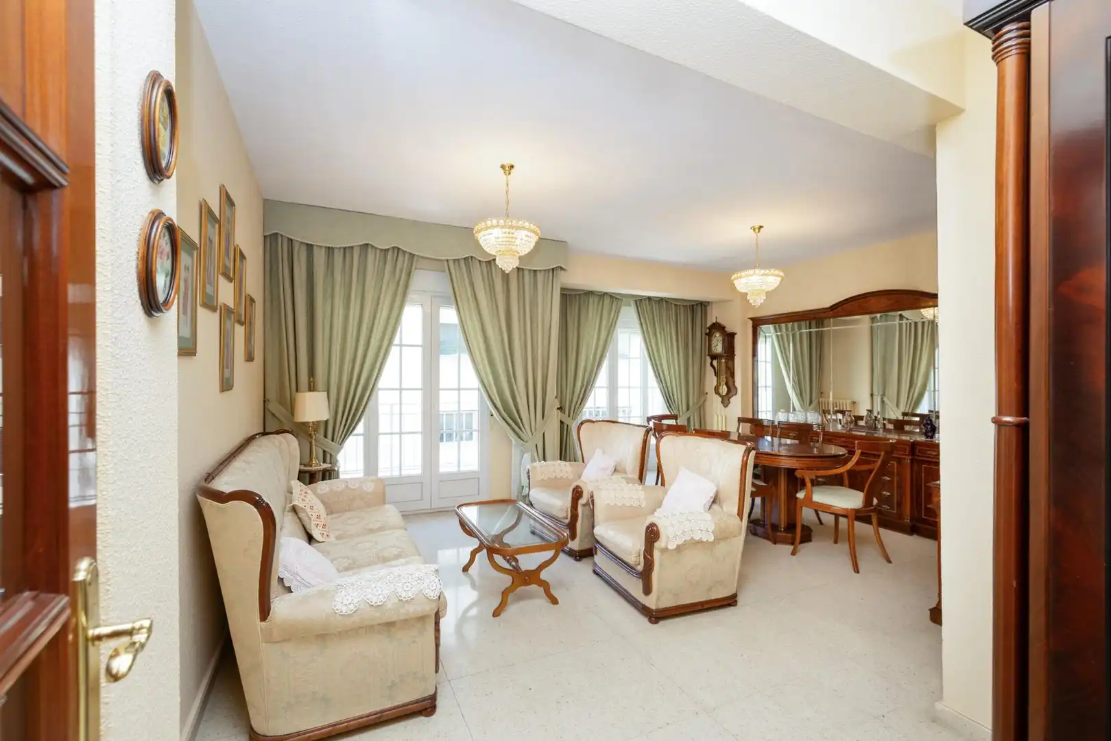 Wohnzimmer von Wohnung zum Verkauf in Granada mit Heizung und Balkon