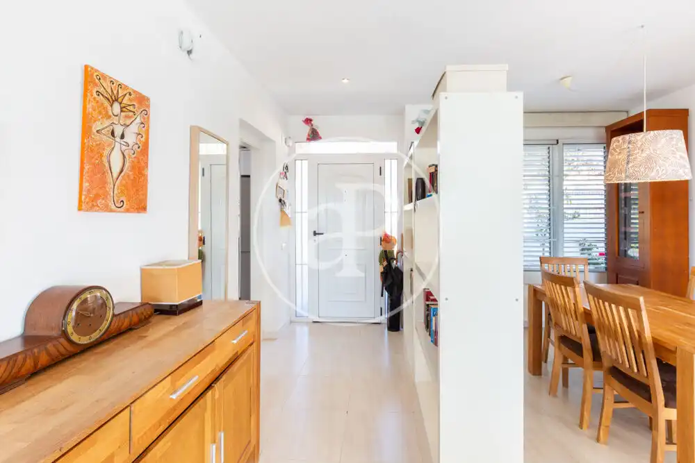 Houses for sale in Chiva  with Heating, Private garden and Terrace