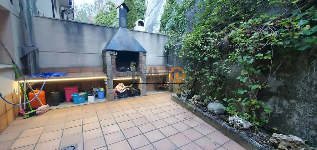 Casa aparellada en venda a Centro, imagen 40