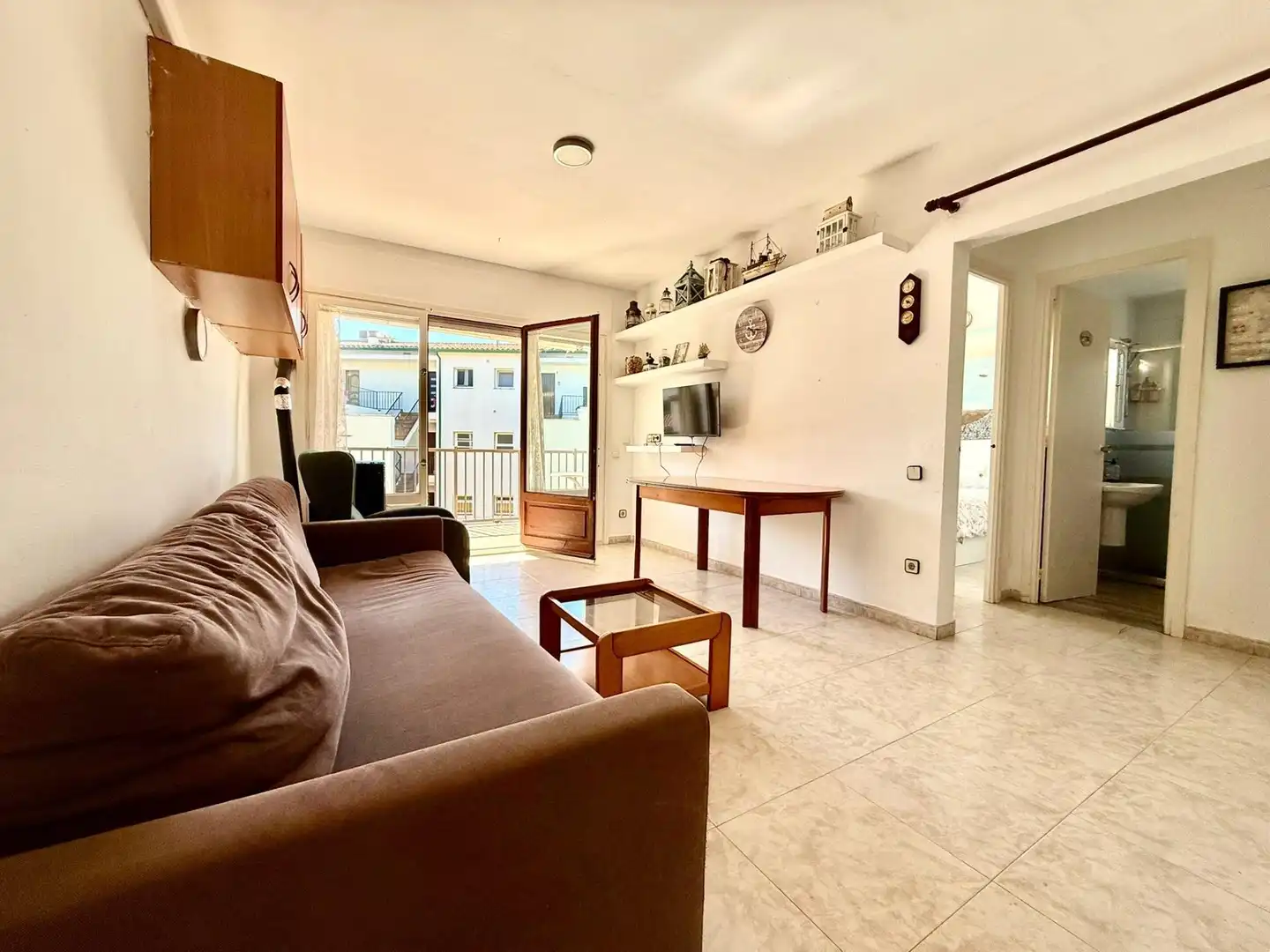 Sala de estar de Piso en venta en Castell d'Aro, Platja d'Aro i s'Agaró con Aire acondicionado, Terraza y Balcón