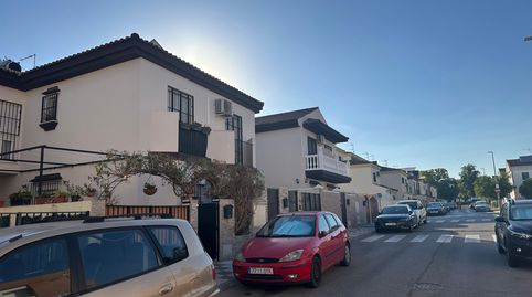Foto 2 de Casa o chalet en venta en Calle Santa Teresa de Calcuta, 20, Alcalá del Río, Sevilla