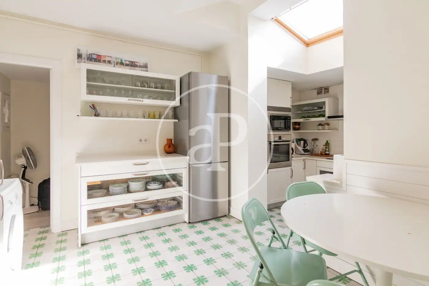 Cuina de Casa o xalet de lloguer en Madrid amb Aire condicionat, Calefacció i Jardí privat