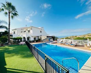 Piscina de Casa o xalet en venda en Nerja amb Aire condicionat, Jardí privat i Traster