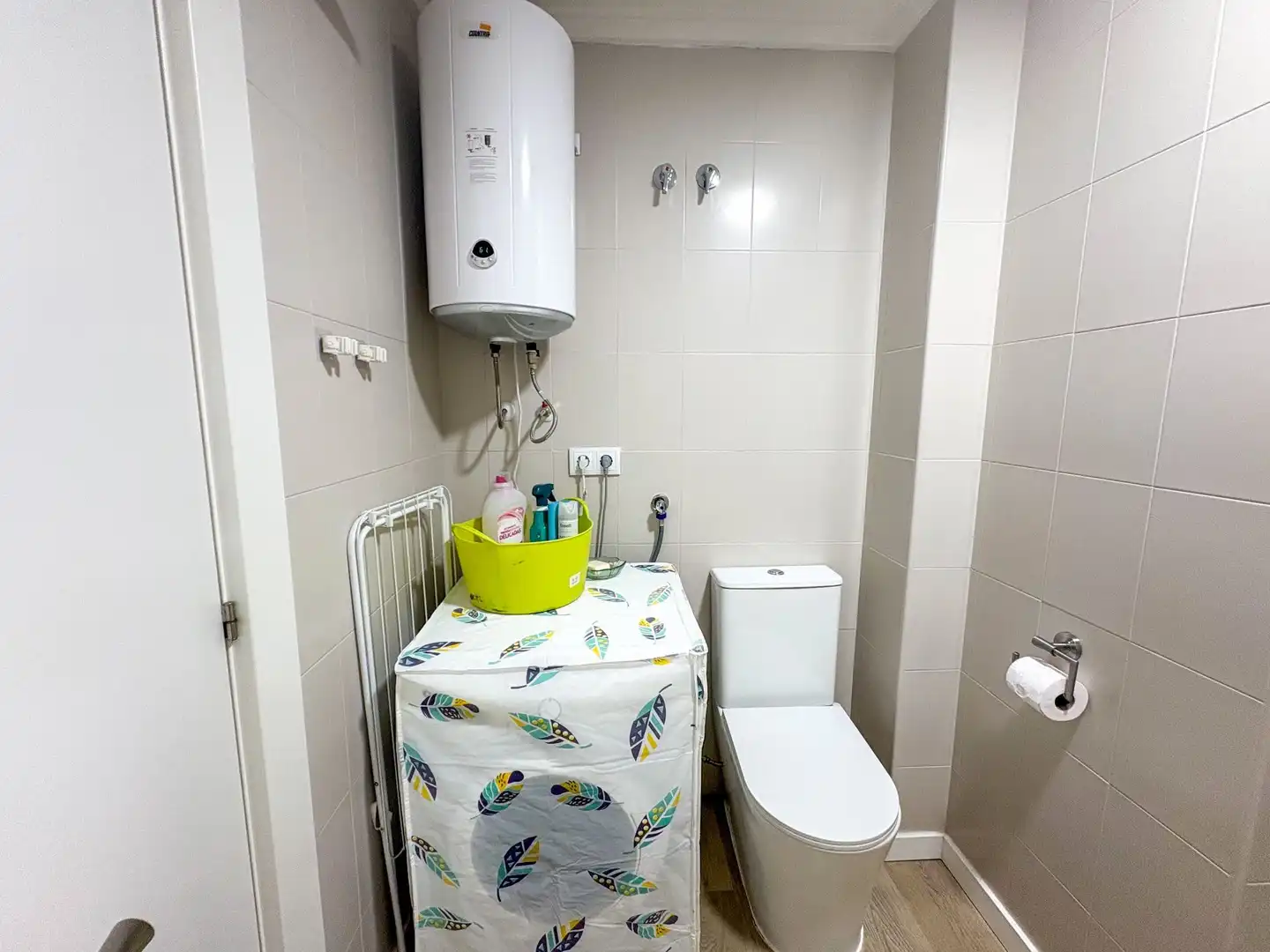 Baño de Piso de alquiler en Torrevieja con Aire acondicionado, Calefacción y Terraza