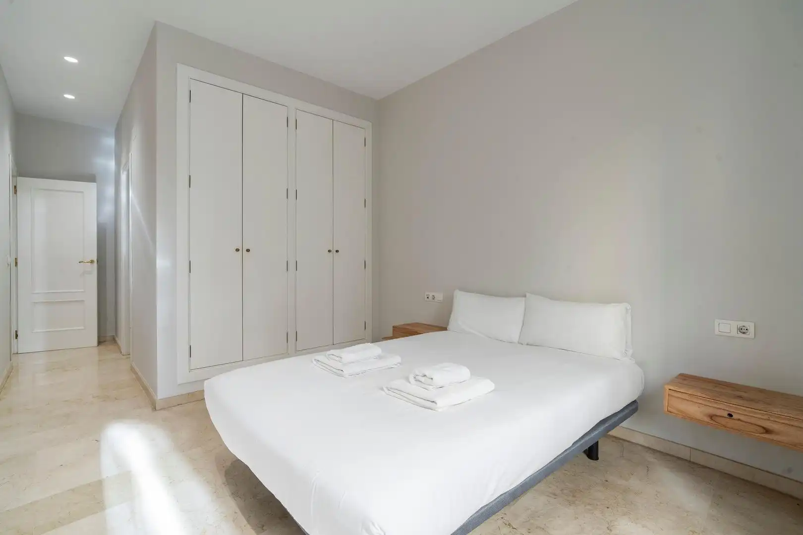 Habitación de Piso de alquiler en Valencia con Aire acondicionado, Calefacción y Amueblado