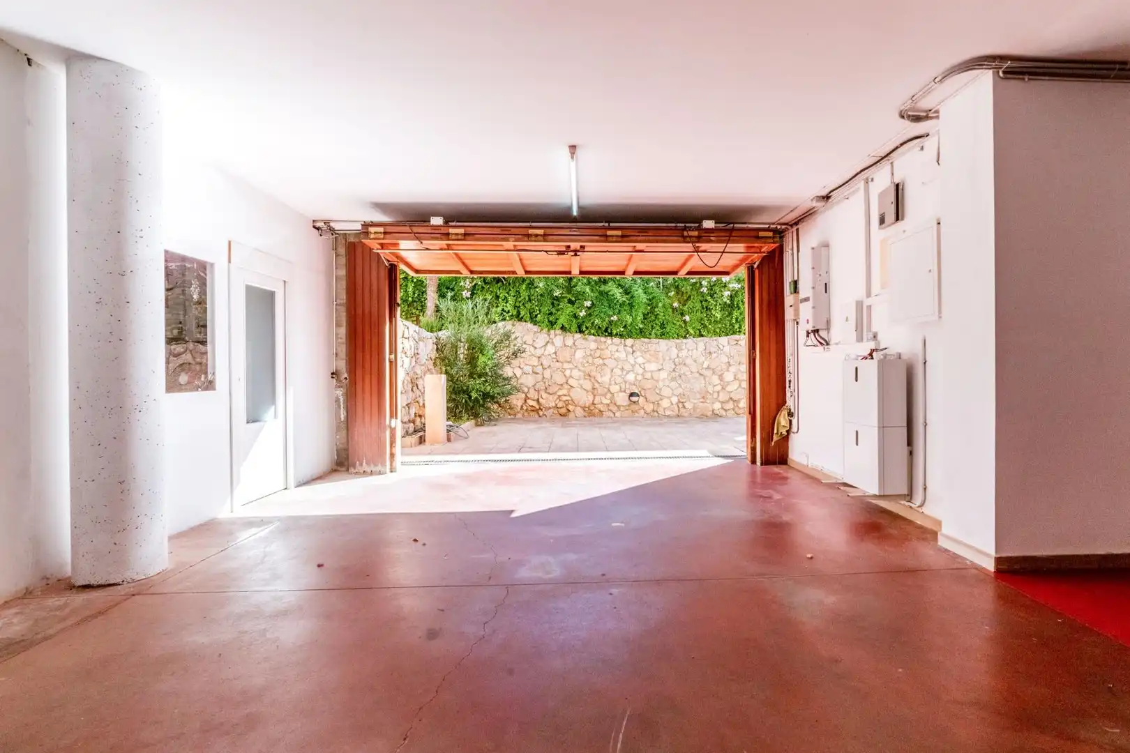 Parking de Casa o chalet en venta en Cubelles con Aire acondicionado, Calefacción y Jardín privado