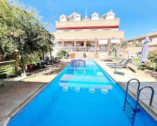 Piscina de Casa o xalet en venda en Valdepeñas amb Aire condicionat