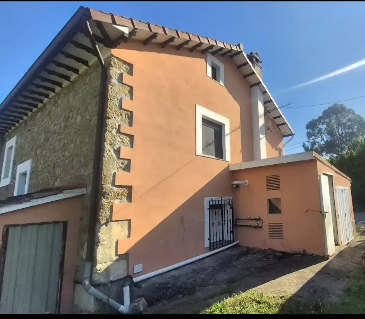 Vista exterior de Casa o xalet en venda en Marina de Cudeyo