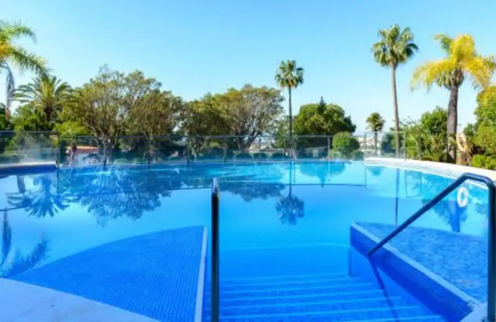 Apartament amb piscina en venda a Nueva Andalucía, imagen 50