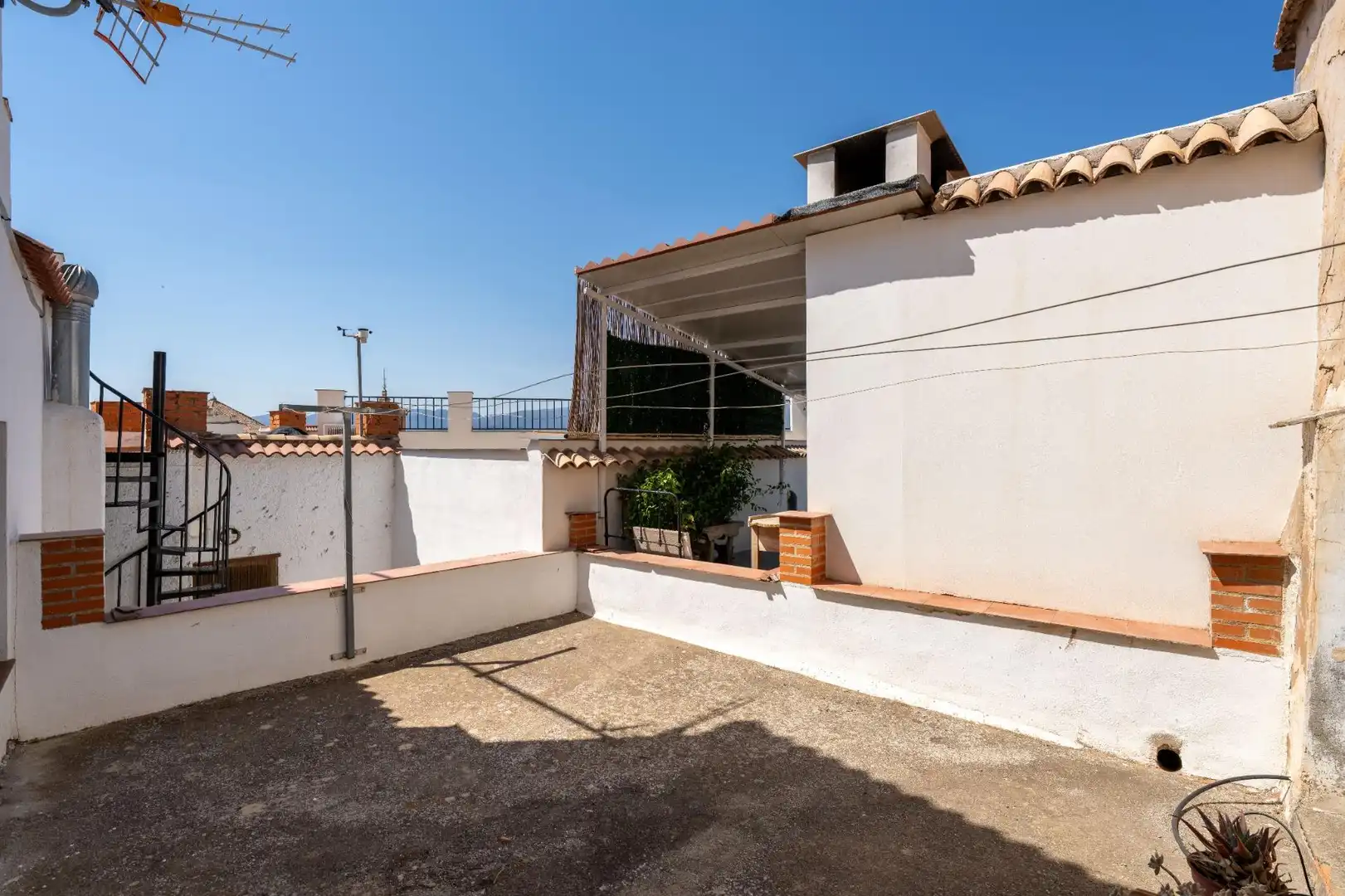 Vista exterior de Casa o xalet en venda en Ohanes amb Terrassa, Traster i Moblat