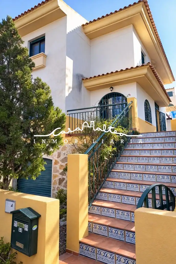 Maison jumelée avec terrasse à vendre à La Nucia Pueblo, imagen 2