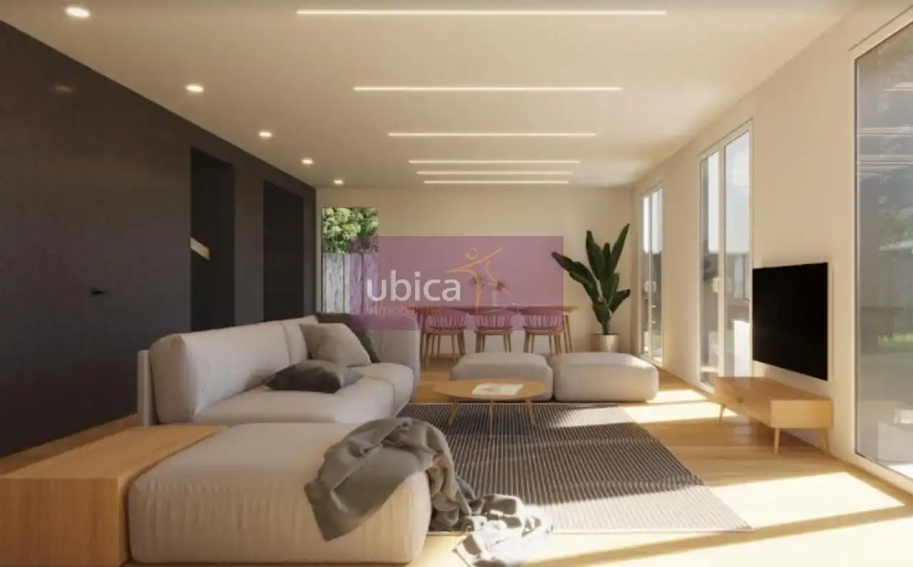 Sala d'estar de Casa adosada en venda en Tui amb Calefacció, Jardí privat i Terrassa