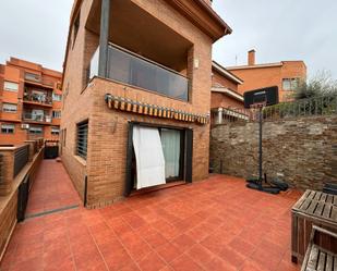 Exterior view of House or chalet for sale in Santa Coloma de Gramenet  with Air Conditioner and Terrace