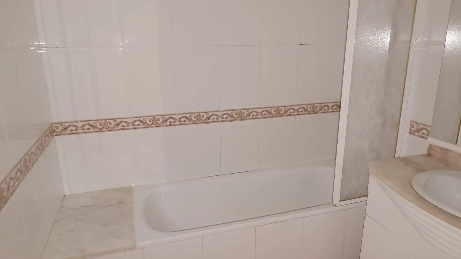 Bany de Casa adosada en venda en Vilanova i la Geltrú amb Calefacció i Jardí privat