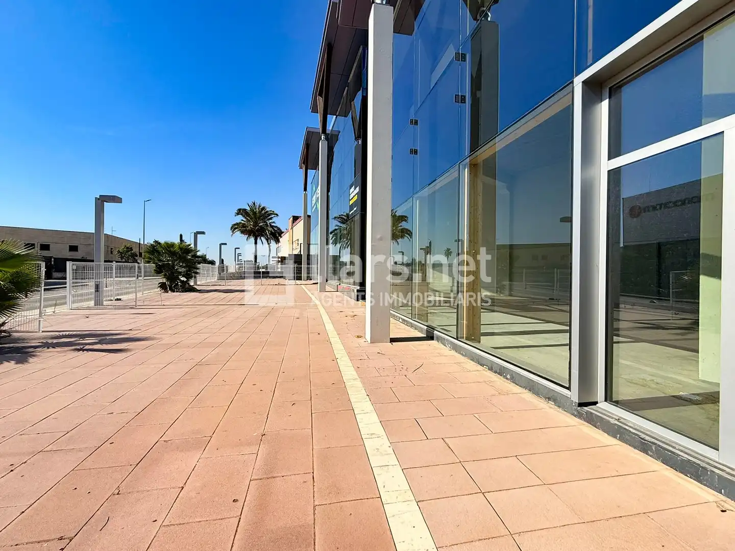 Exterior view of Industrial buildings for rent in Vilanova i la Geltrú