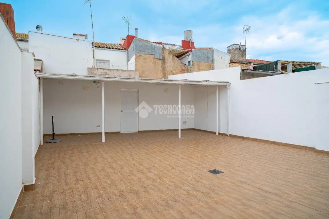Casa aparellada en venda a Sabiote, imagen 2