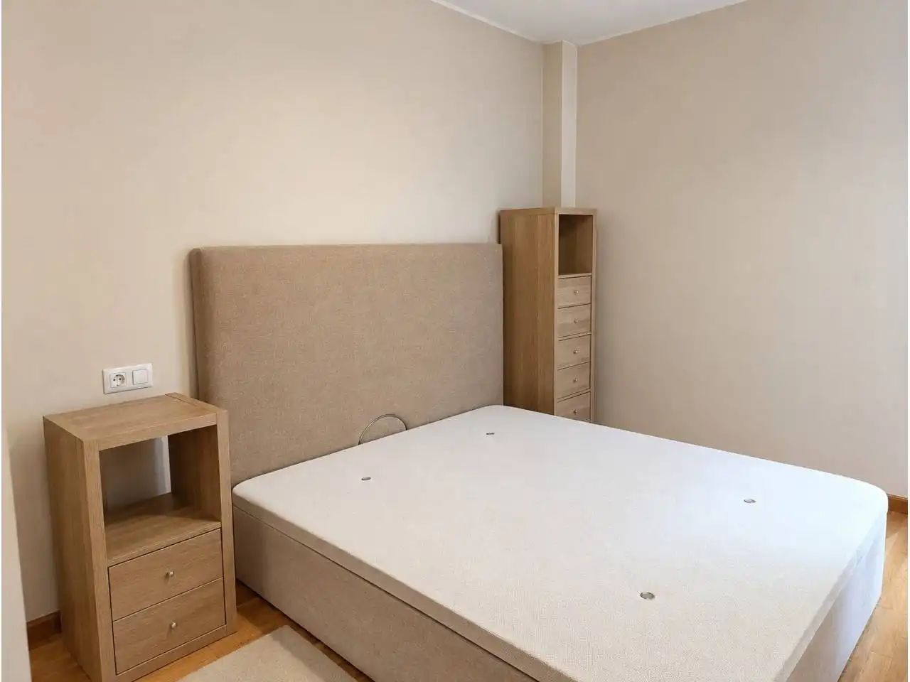 Habitación de Piso en venta en Oviedo  con Calefacción, Parquet y Trastero